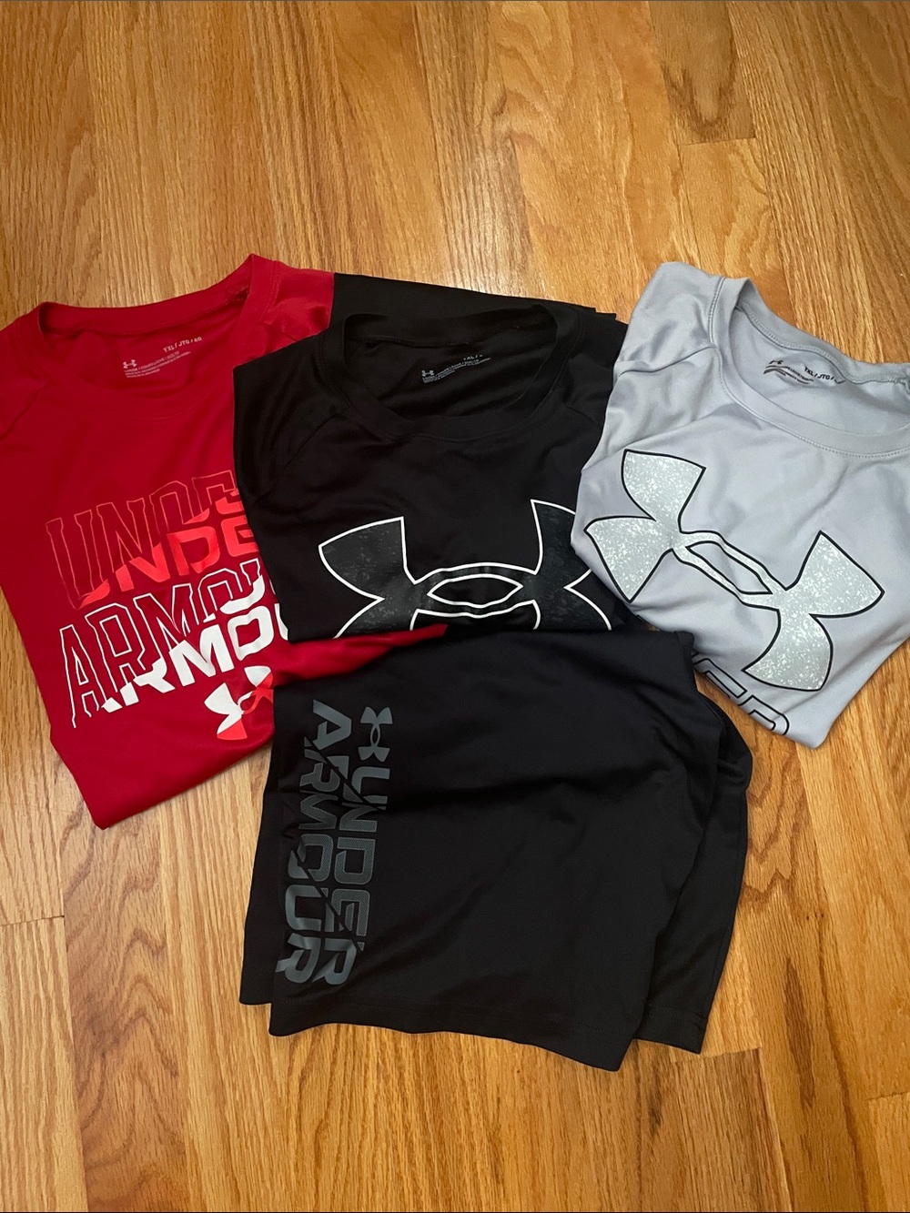 Under Armour Kids Short Sleeve Tee Pack - Red, Black, Gray